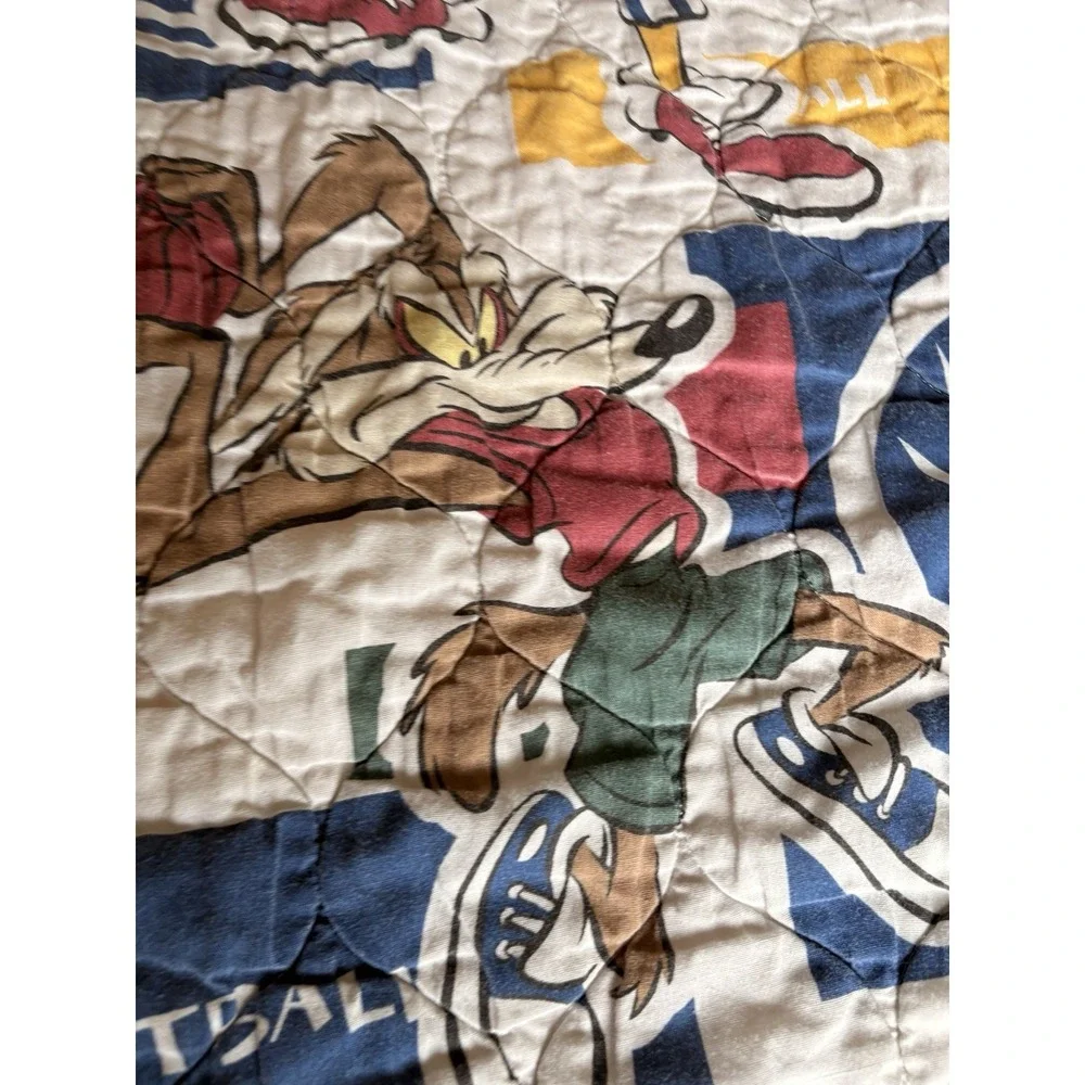 Vintage 1997 Looney Tunes Baby Crib Quilt Blanket Taz Wile E Coyote Bugs Bunny
